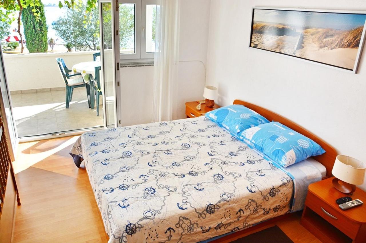 Apartments By The Sea Vrsi - Mulo, Zadar - 12519 Exterior photo