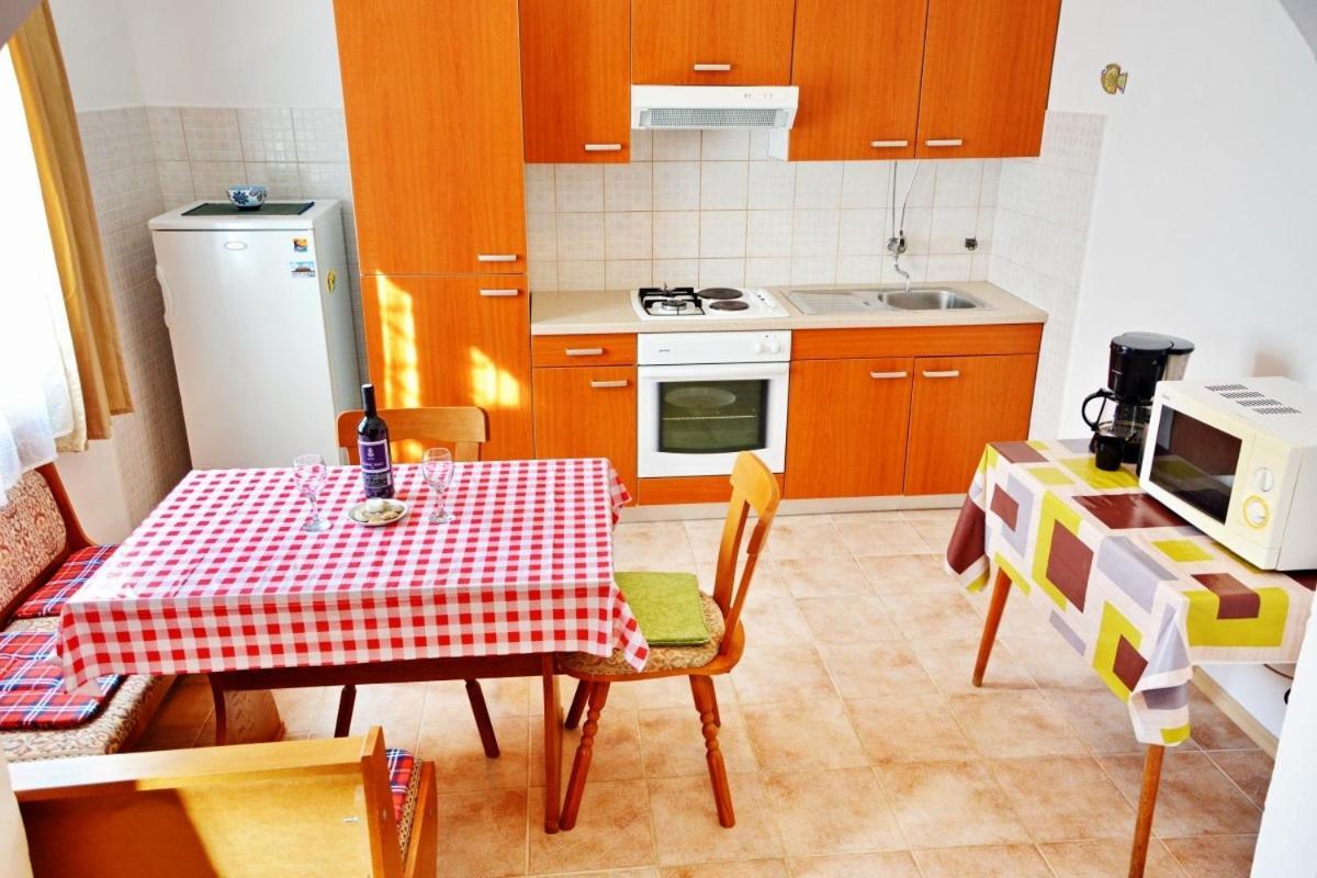 Apartments By The Sea Vrsi - Mulo, Zadar - 12519 Exterior photo