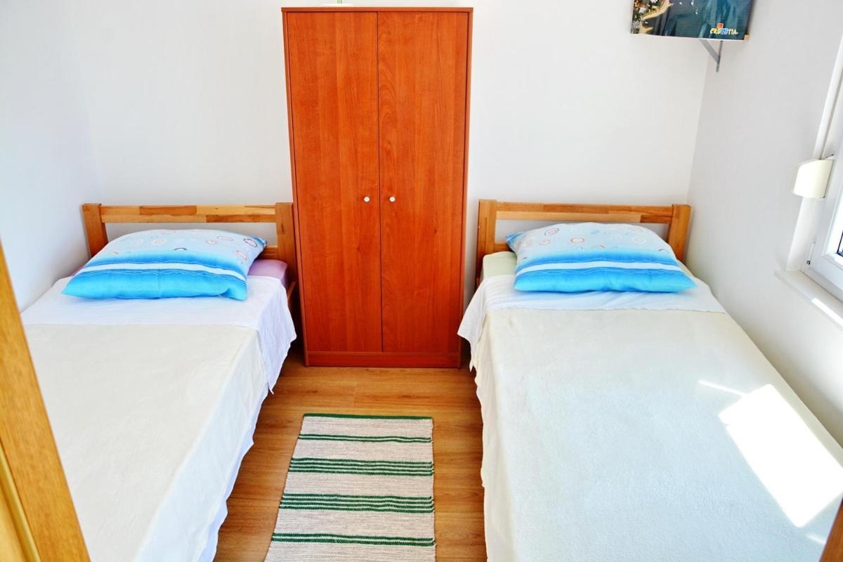 Apartments By The Sea Vrsi - Mulo, Zadar - 12519 Exterior photo