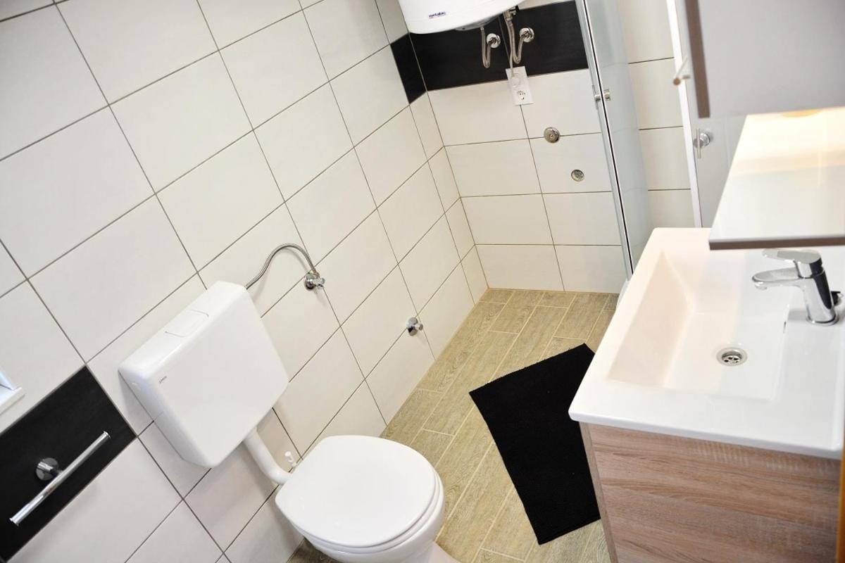 Apartments By The Sea Vrsi - Mulo, Zadar - 12519 Room photo
